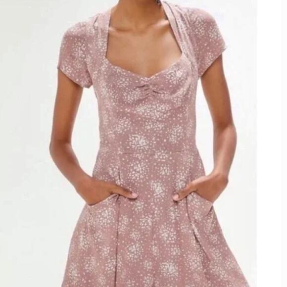 Urban Outfitters Kerriann blush pink floral print wide leg jumpsuit size Medium - Picture 15 of 16